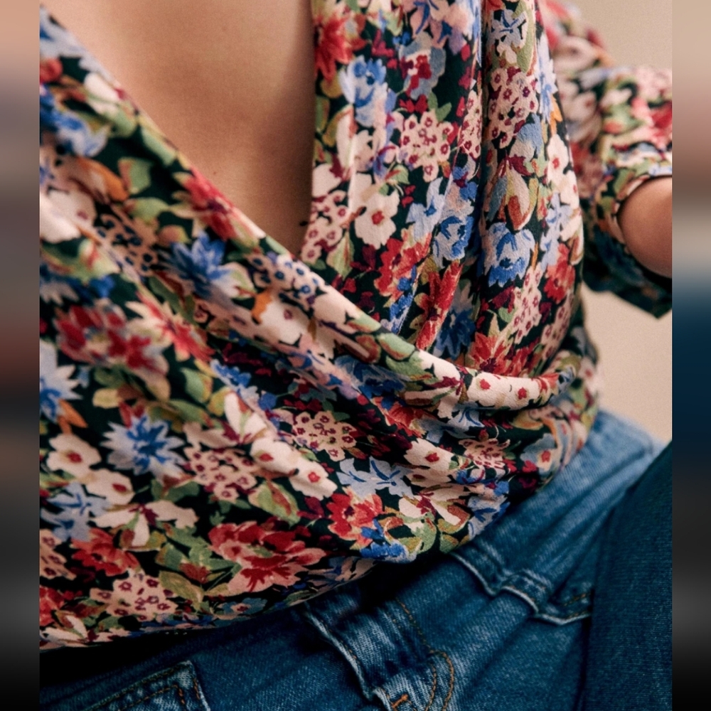 Sezane Multicolor Floral V-Neck Blouse - Picture 3 of 9